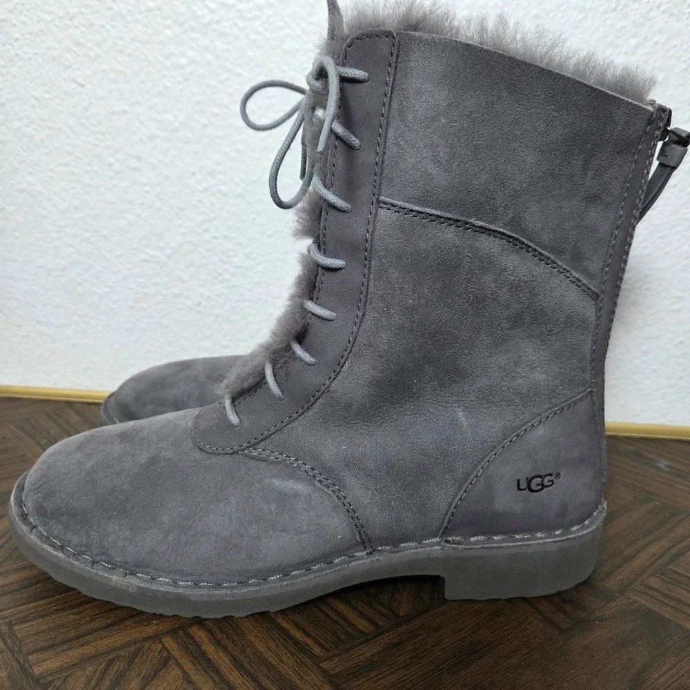 UGG Daney gray lace up‎ winter boot fur lined interior womens size 8